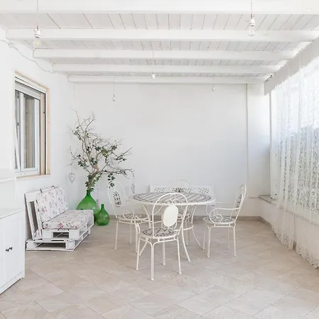 Casa Poesia Bed & Breakfast 4*